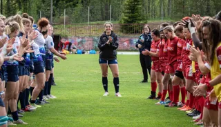 Ref getting applause